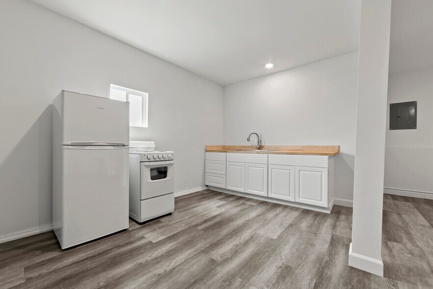 Building Photo - 22607 Pacific Coast Hwy