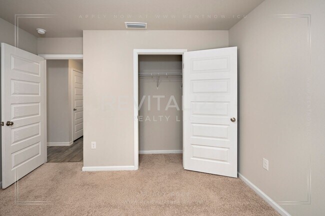 Building Photo - Dream 2-Story 5 BD 3 BA House in Spanish Fort!