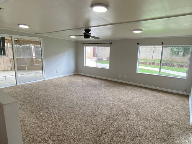 Building Photo - Granite Hills 4 Bedroom Home!