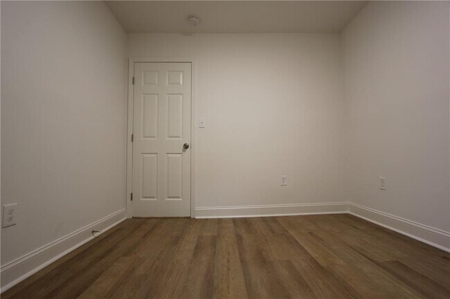 Building Photo - 3533 Larkspur Terrace