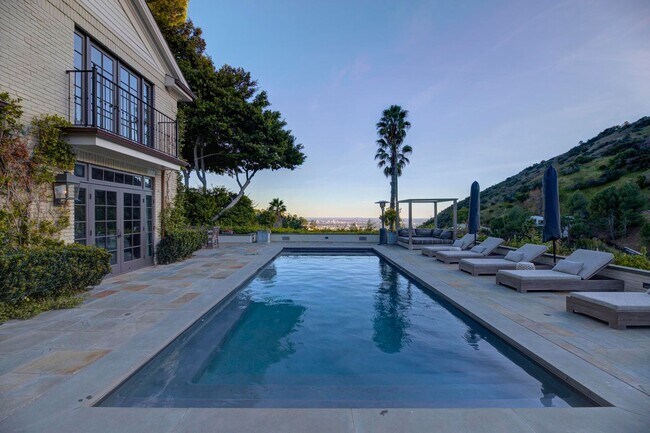 Building Photo - 7171 Chelan Way