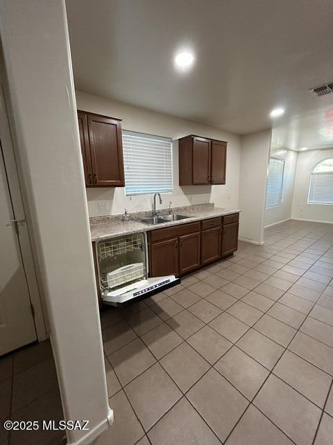 Building Photo - 2011 W Mountain Pointe Dr
