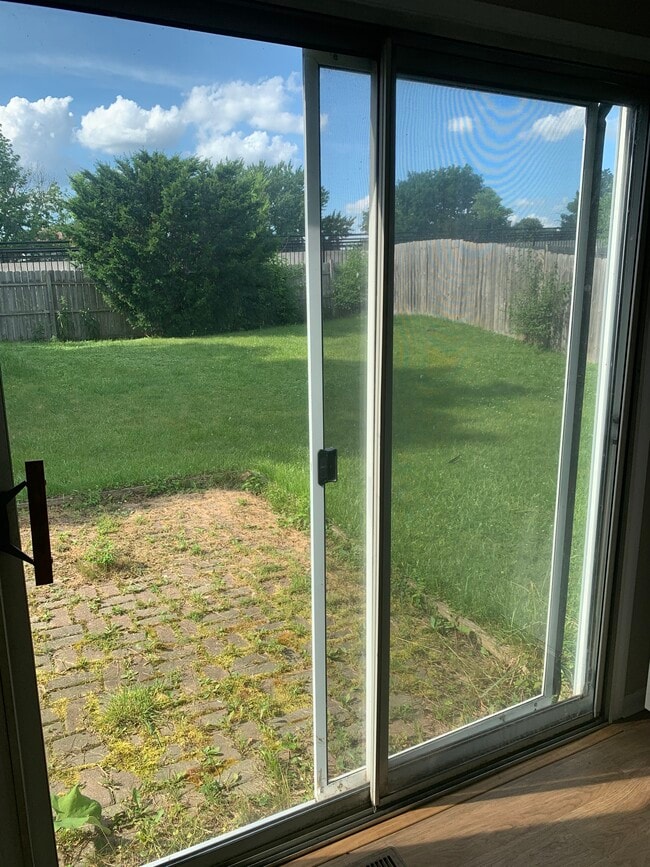 Building Photo - 735 Clearwood Ct