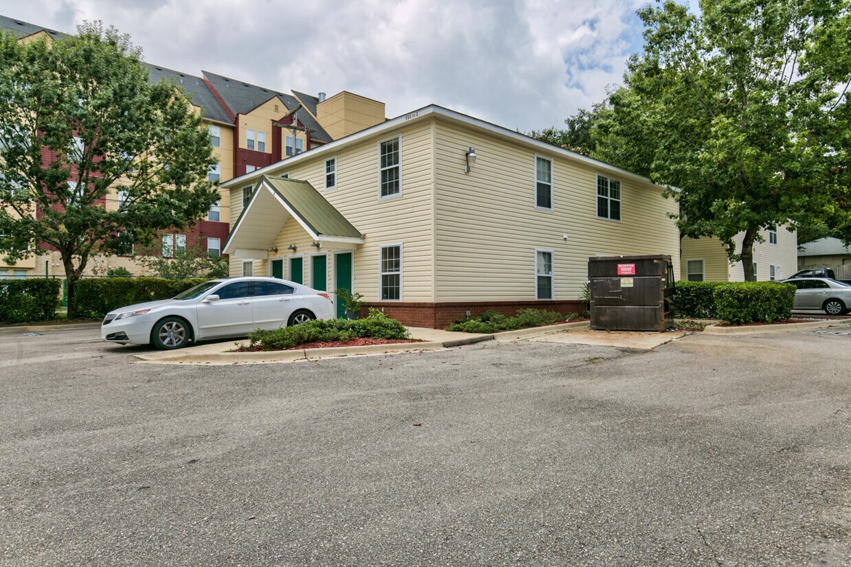 Amazing location - 990 W Brevard St