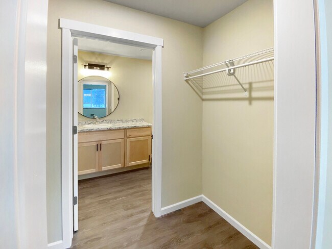 Building Photo - 3484 MT-200