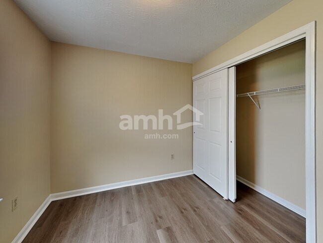 Building Photo - 10324 Fredricksburg Rd
