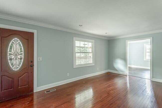 Building Photo - Charming Family Haven: 3 Bedroom Gem with Inviting Outdoor Space