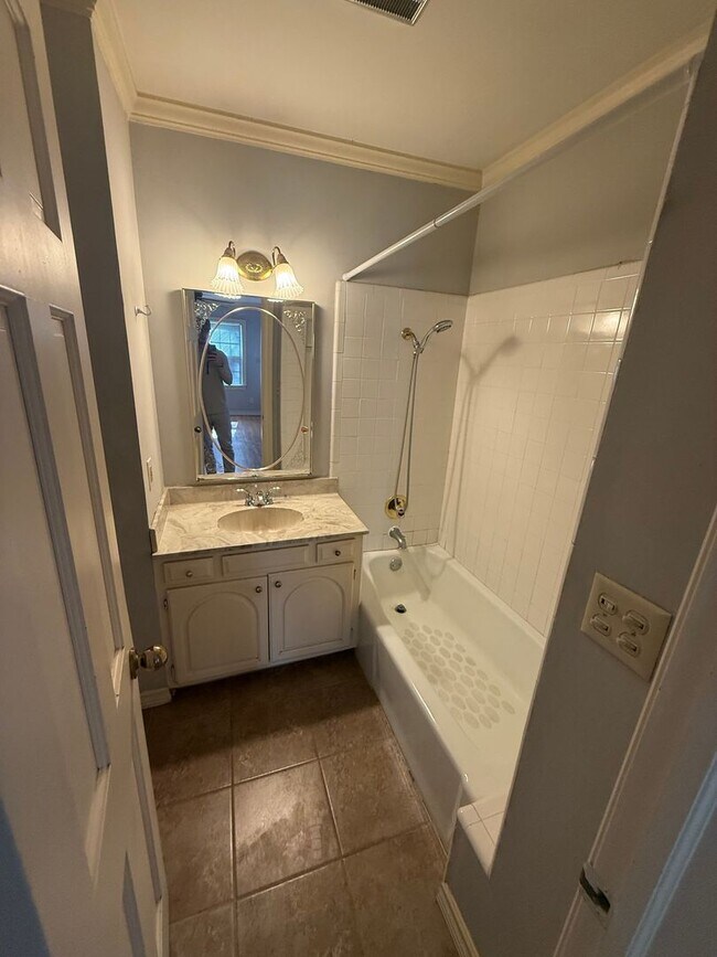 Building Photo - Better Photos Coming Soon! Charming Midtown Retreat with Office/Extra Bedroom, Hardwood Floors an...
