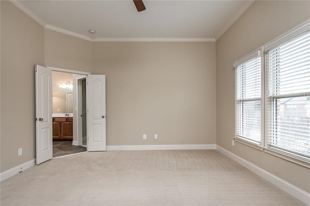 Building Photo - 528 Twinrose Way