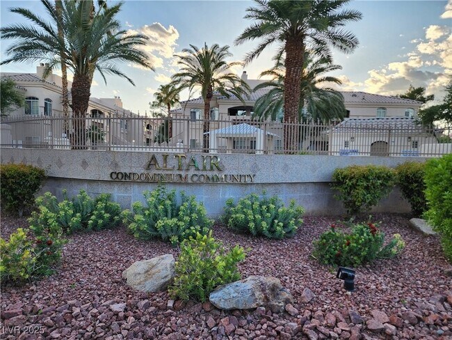 Building Photo - 7400 W Flamingo Rd