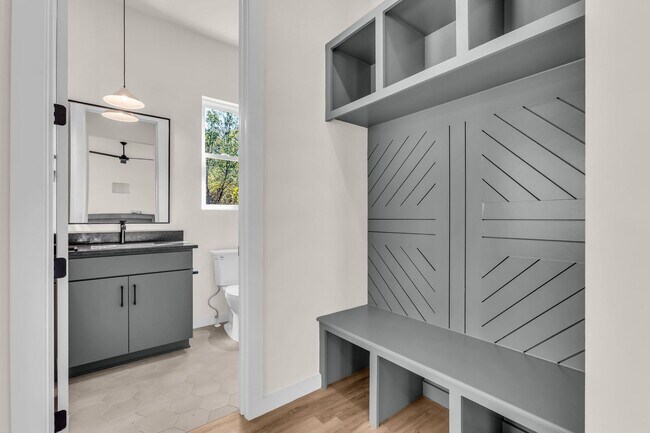 Building Photo - Amazing New Construction in North Nashville!