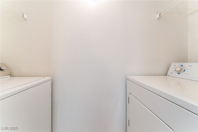 Building Photo - 6650 W Warm Springs Rd