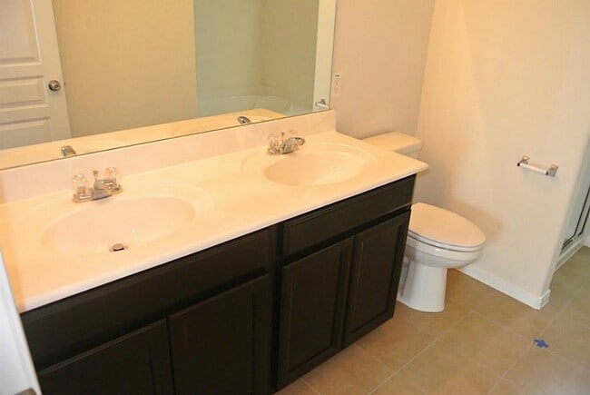 Building Photo - 2619 Skyview Long Dr