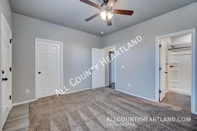 Building Photo - 1736 Eighty-Niner Ter