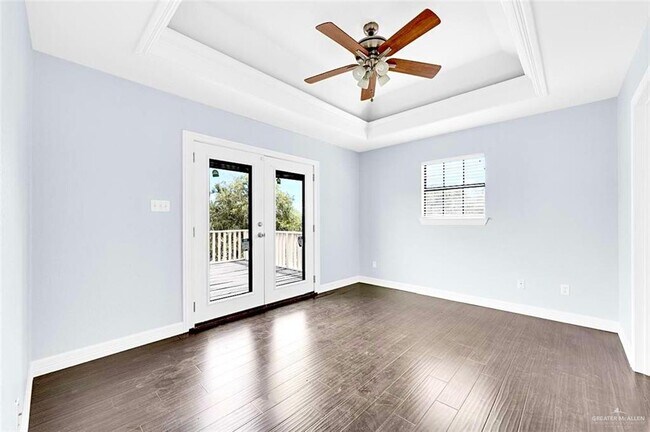 Building Photo - 817 Cimarron Dr