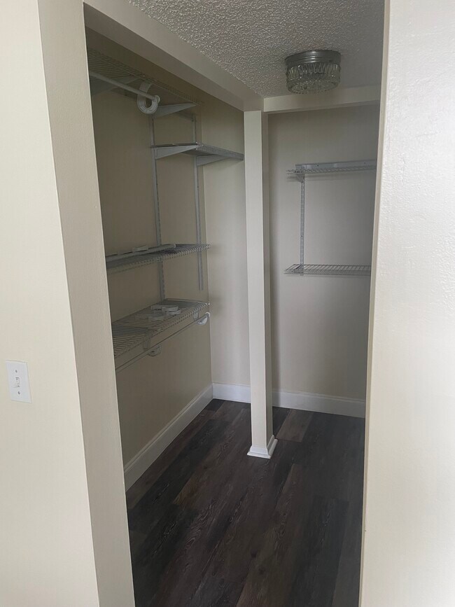 Building Photo - 9420 Poinciana Pl