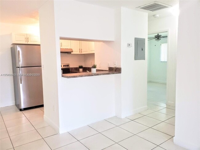Building Photo - 15659 SW 73rd Cir Terrace