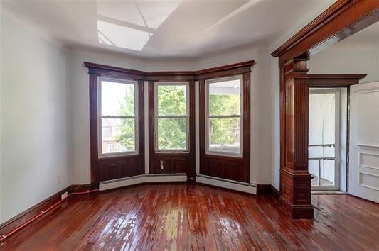 Primary Photo - 303 Union St