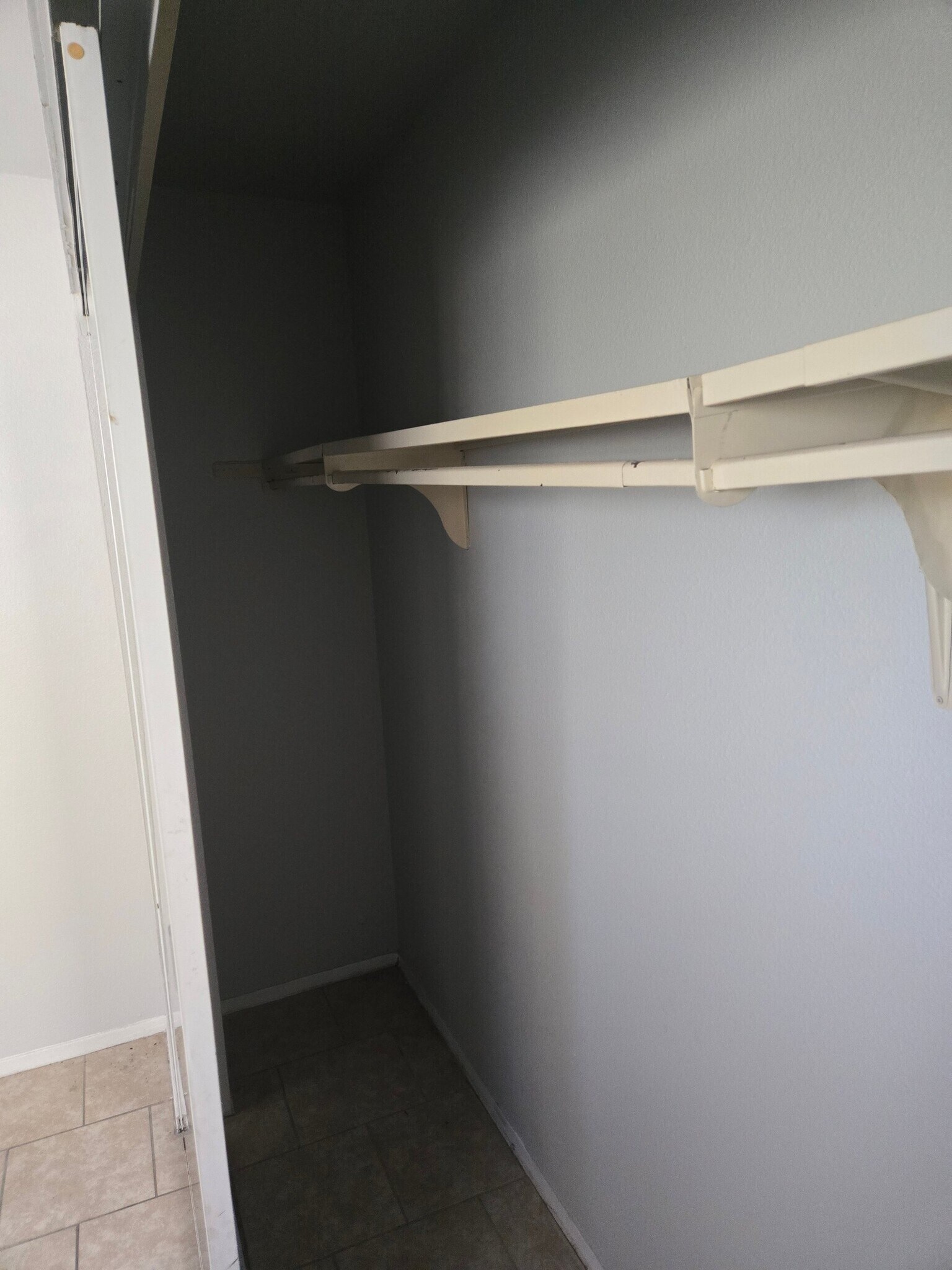 Building Photo - 3853 Soda Springs Dr