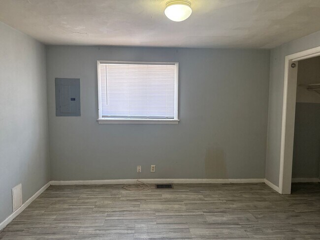 Building Photo - Cornell Duplexes