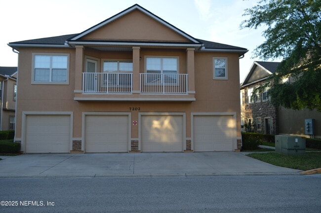 Primary Photo - 7202 Deerfoot Cir