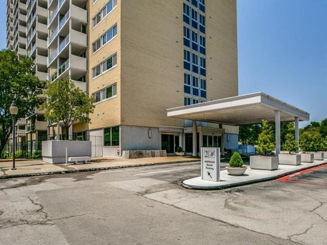 Primary Photo - 3883 Turtle Creek Blvd