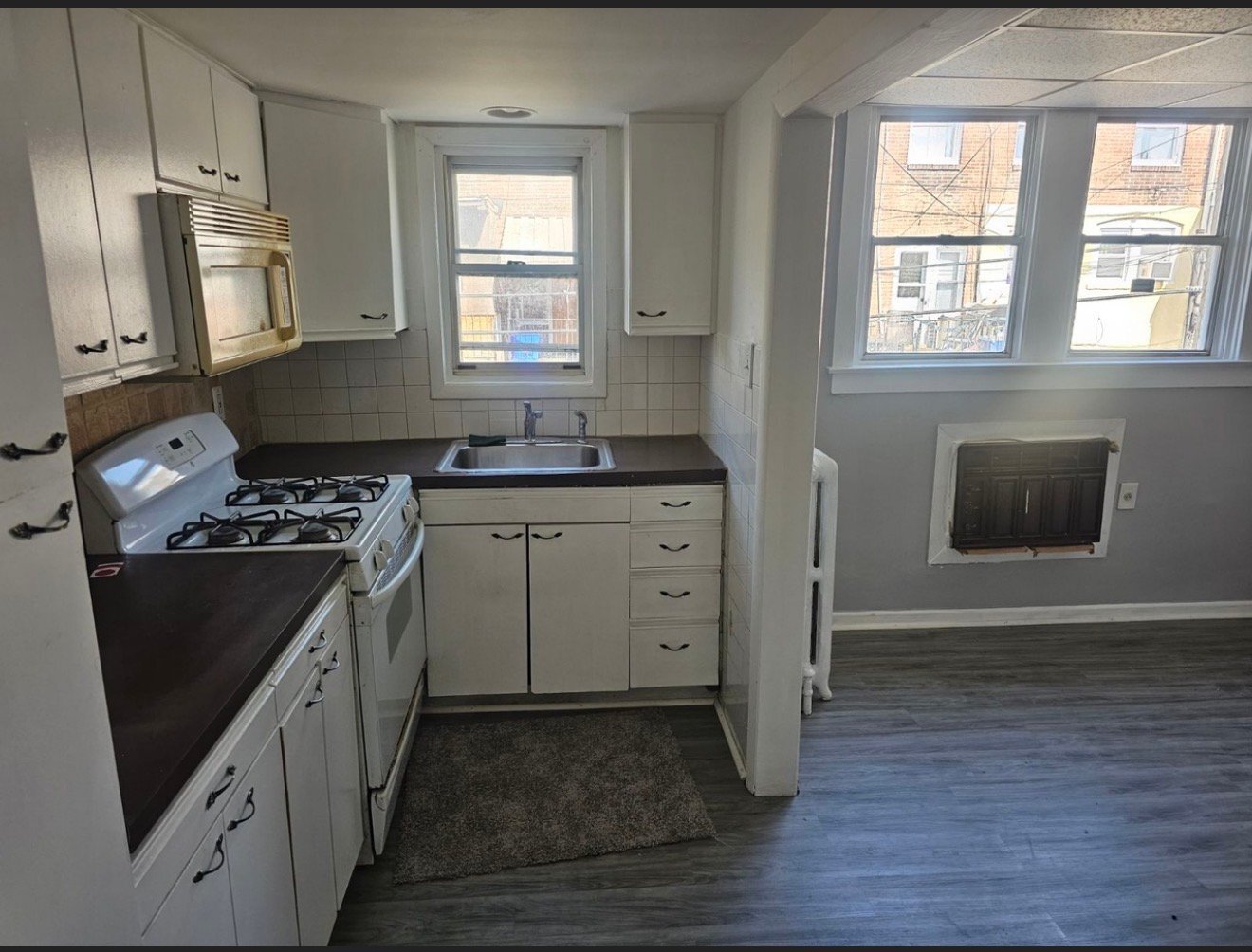 Building Photo - 6737 Guyer Ave