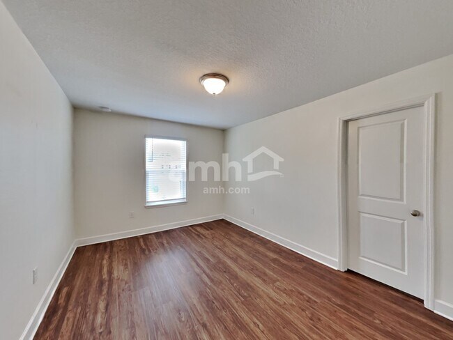 Building Photo - 29648 Passerine Ct