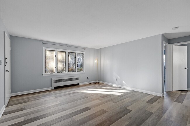 Building Photo - 31 Marion Rd