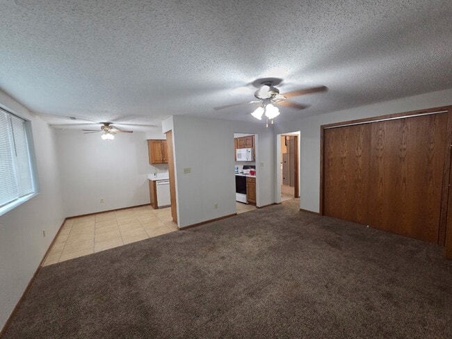 Building Photo - 315 N 1st St