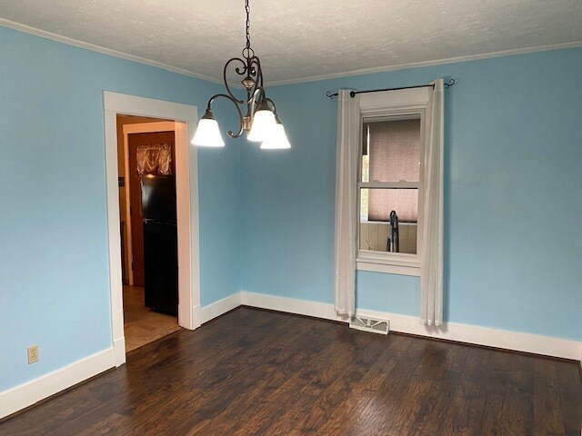 Dining room - 475 Park St