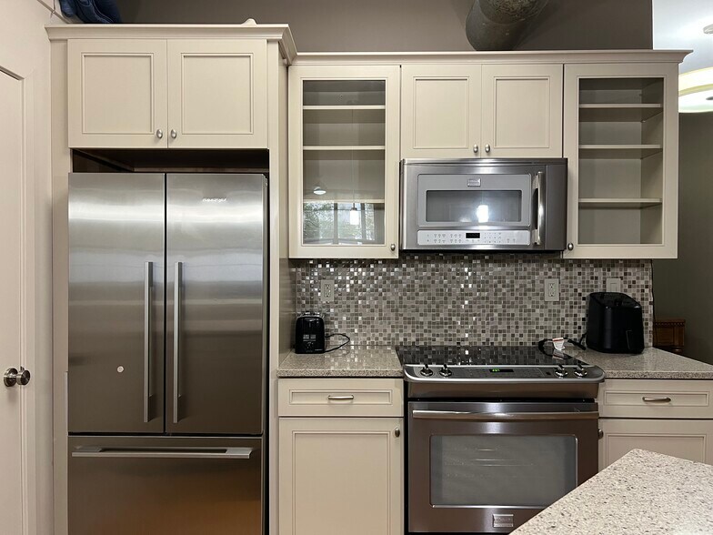 Building Photo - 800 Peachtree St NE