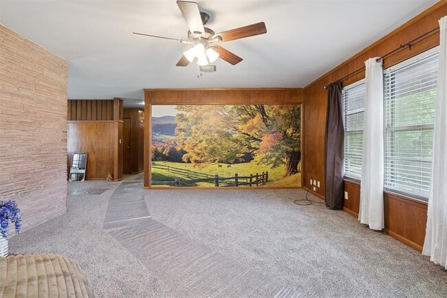 Building Photo - 2200 US-81