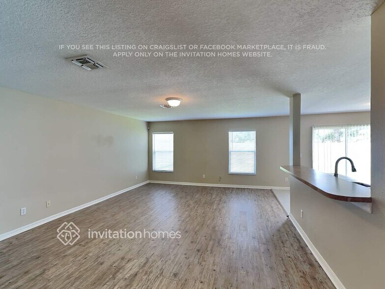 Building Photo - 1639 Algonkin Loop
