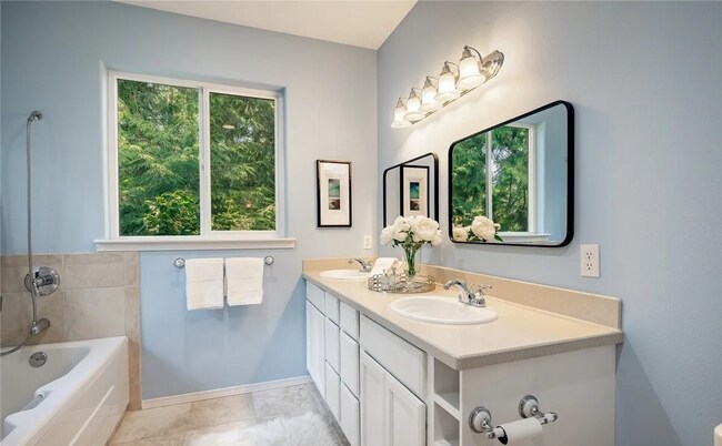 Building Photo - A Beautiful 3-bedroom 2 bath Birch Bay Village! Short term lease available.