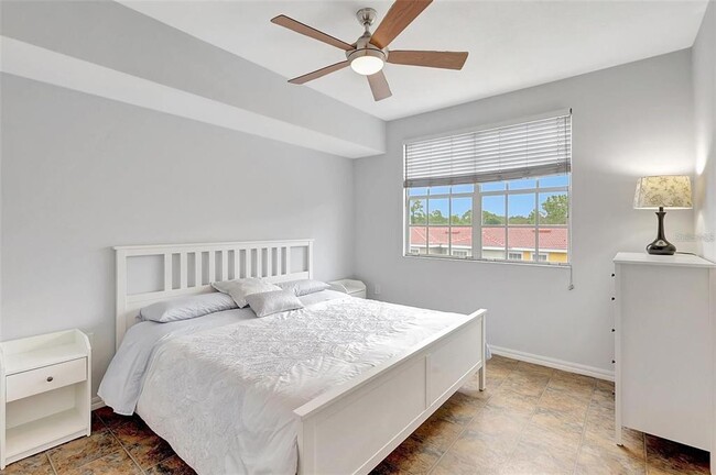 Building Photo - 5500 Bentgrass Dr