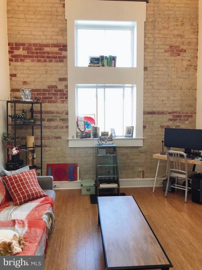 Building Photo - 4334 Farragut St
