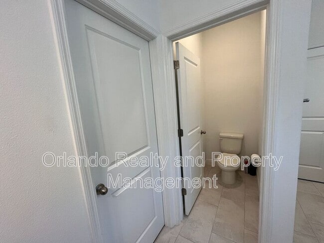 Building Photo - 737 Trillium Ct