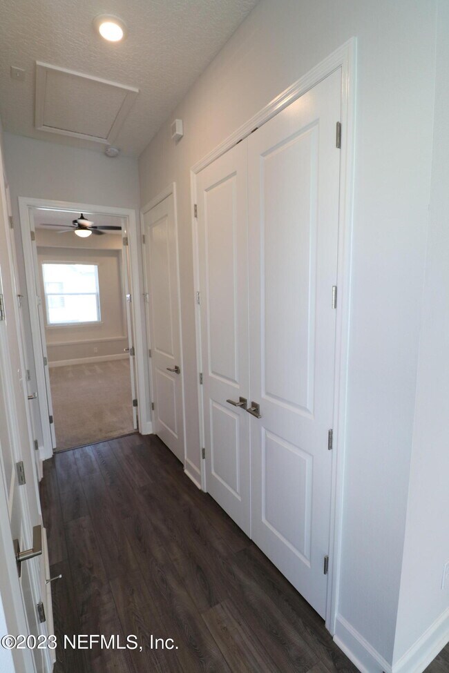 Building Photo - 11480 Gully Ct
