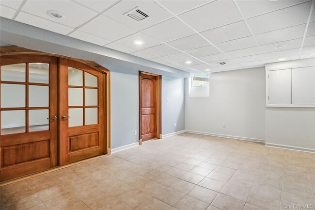 Building Photo - 10 Osborne Ln