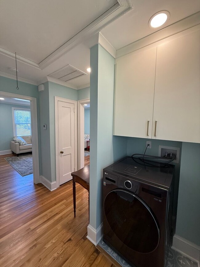 Building Photo - Full Renovated Cottage in Byrnes Downes