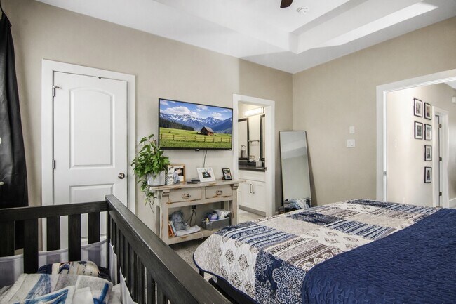 Building Photo - 5417 Texas St