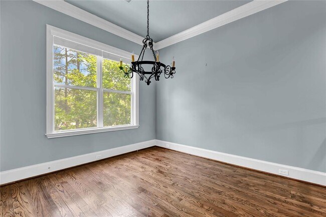 Building Photo - 4631 Regent Manor Dr
