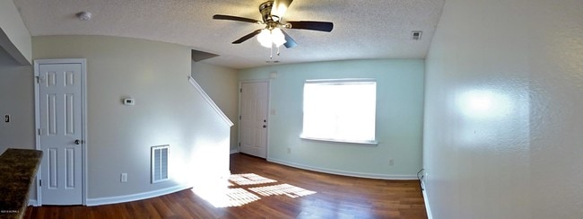 Building Photo - 2005 Grandeur Ave