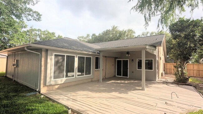Building Photo - 3323 Peachwood Ln