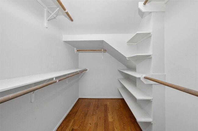 Building Photo - 4106 N Blvd Park