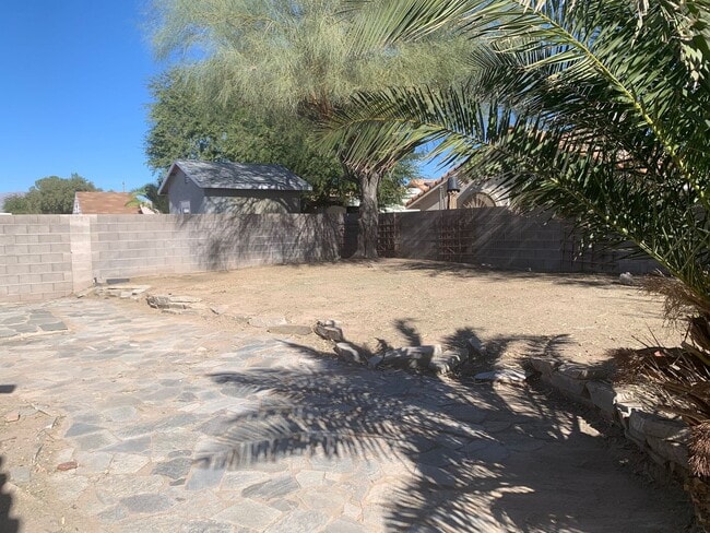 Building Photo - Single Story 3 Bedroom Home for Rent