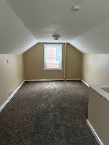 Building Photo - 18488 Waltham St