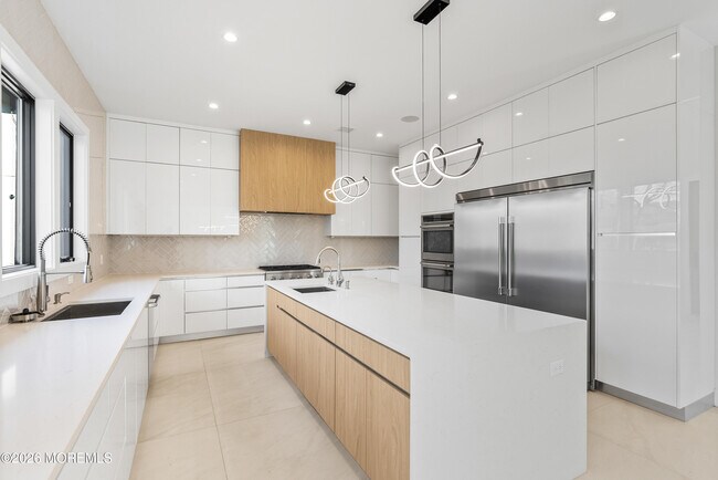 Building Photo - 150 Ampere Ave