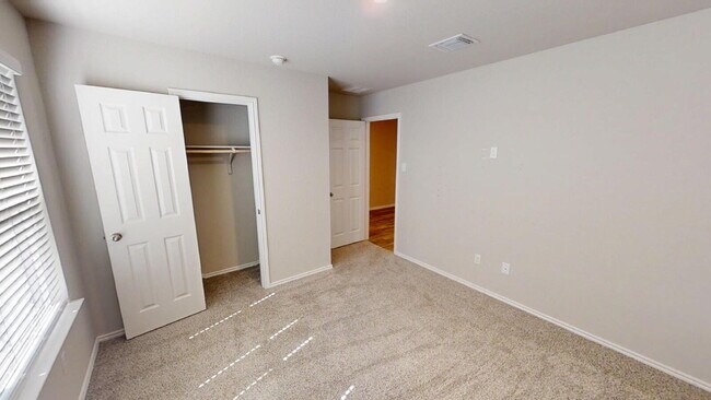 Building Photo - "Spacious 4-Bedroom Gem on Luella Drive – Your Perfect Killeen Retreat!"